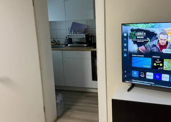 Frankfurt 1 דירה *